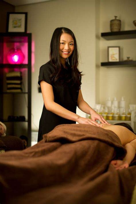 Erotic massage Kaneyama