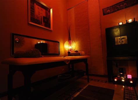 Erotic massage Seville Grove