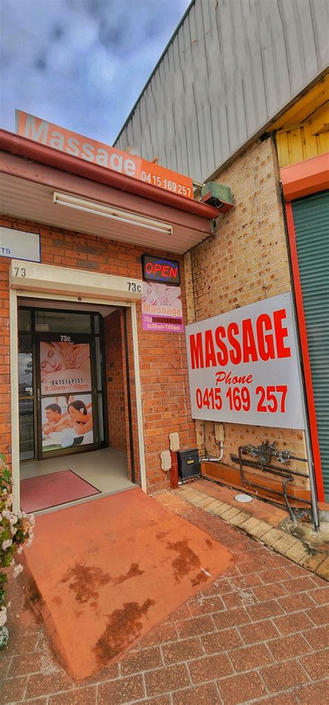 Sexual massage Macquarie Fields