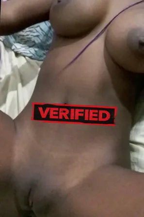 Linda muca Erotična masaža Kambia